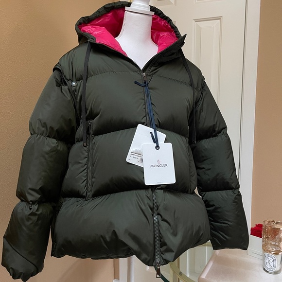 Moncler Asaret hooded down jacket sz 4/L NEW$2000